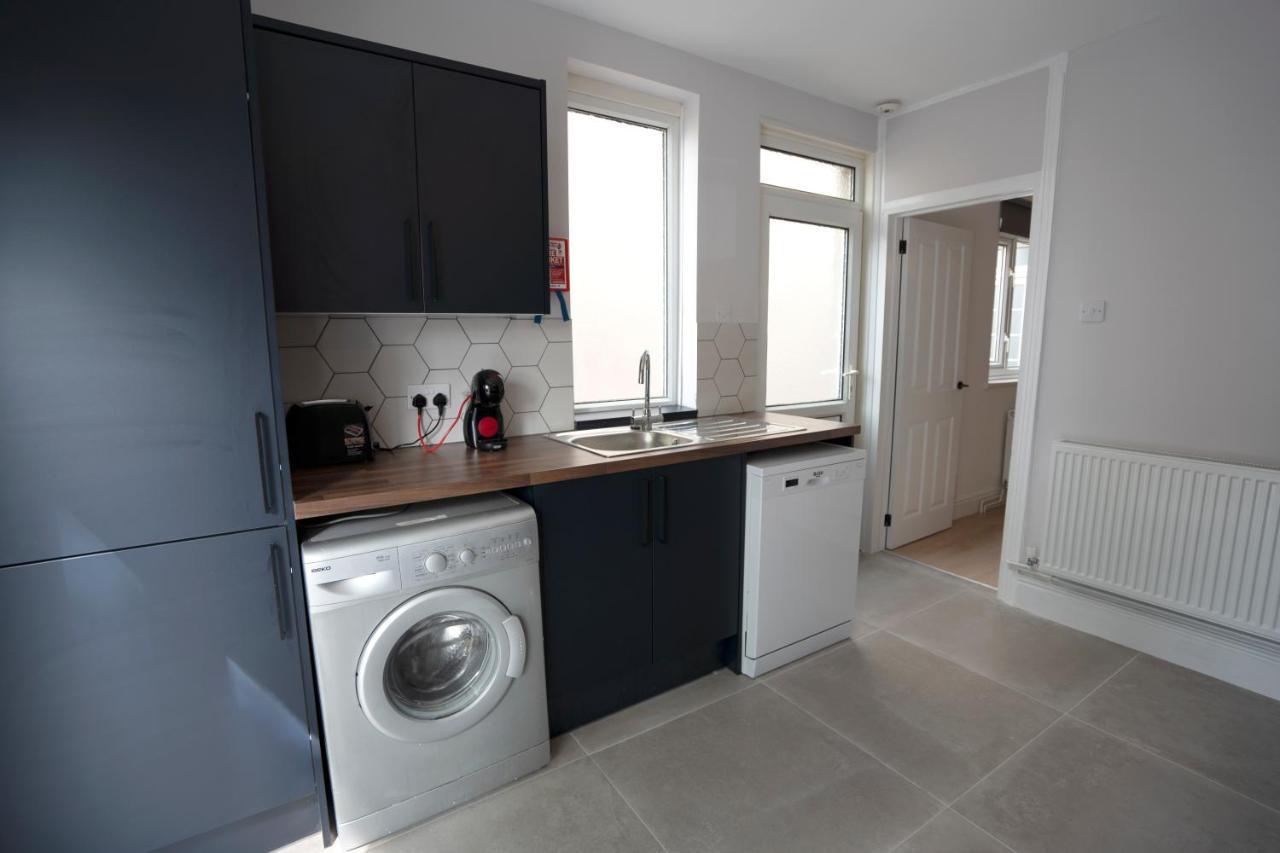 Beautiful Family Home In The Heart Of Swansea Extérieur photo